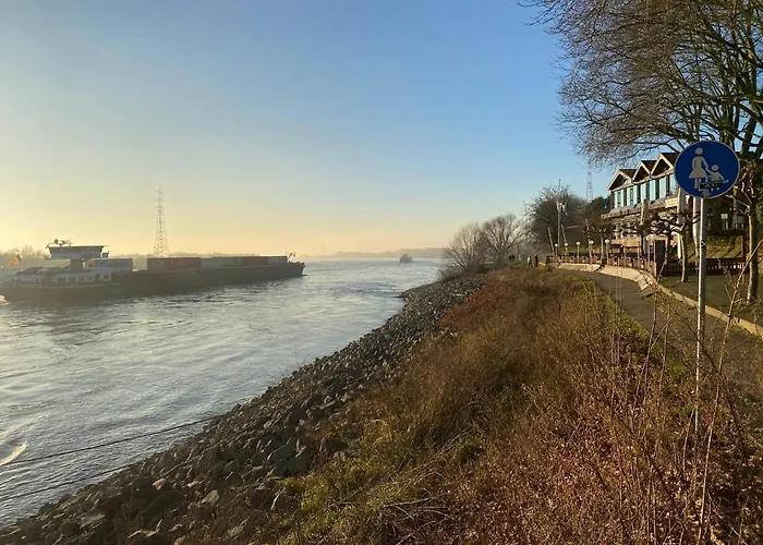 Wohnen Direkt An Der Rheinpromenade Mit Whirlpool Und Sauna